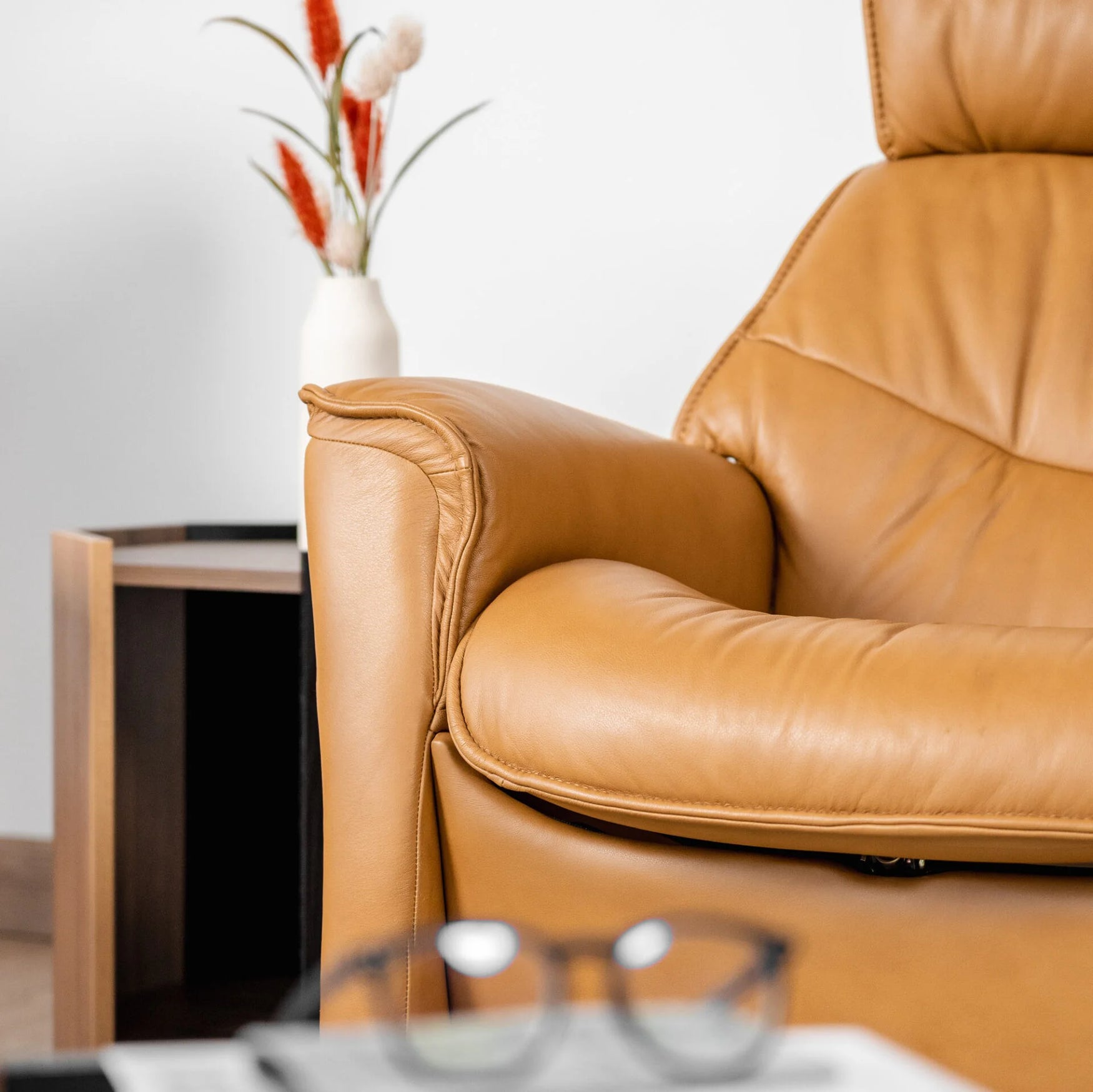 Nordic 93FS Sofa