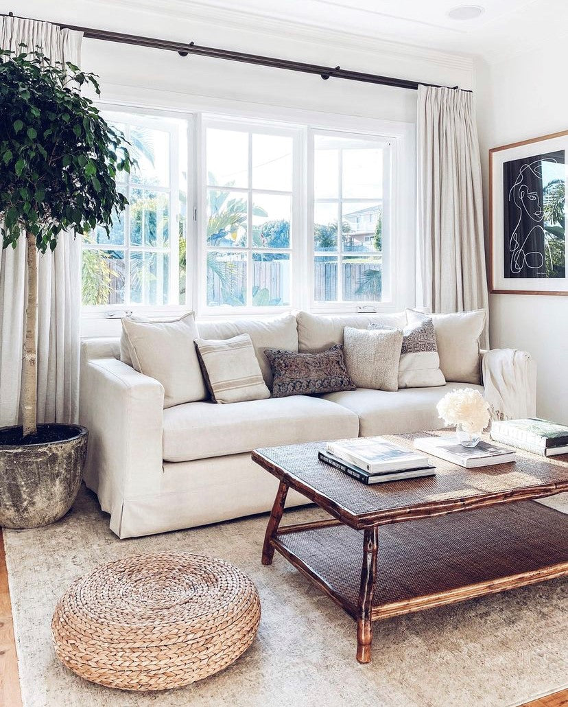 Holiday Sofa in Linara
