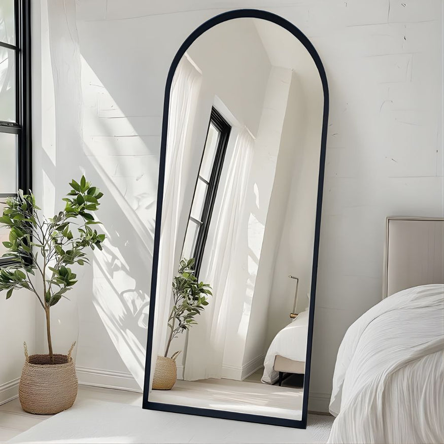Ingrid Mirror in Matte Black