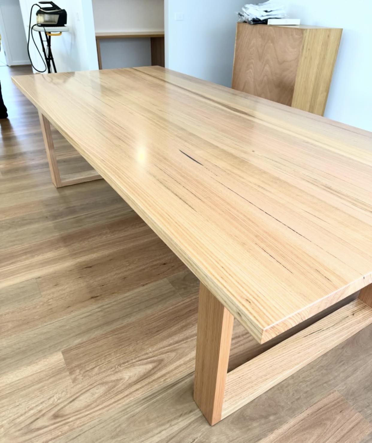 Newport Dining Table – Sofa & Soul