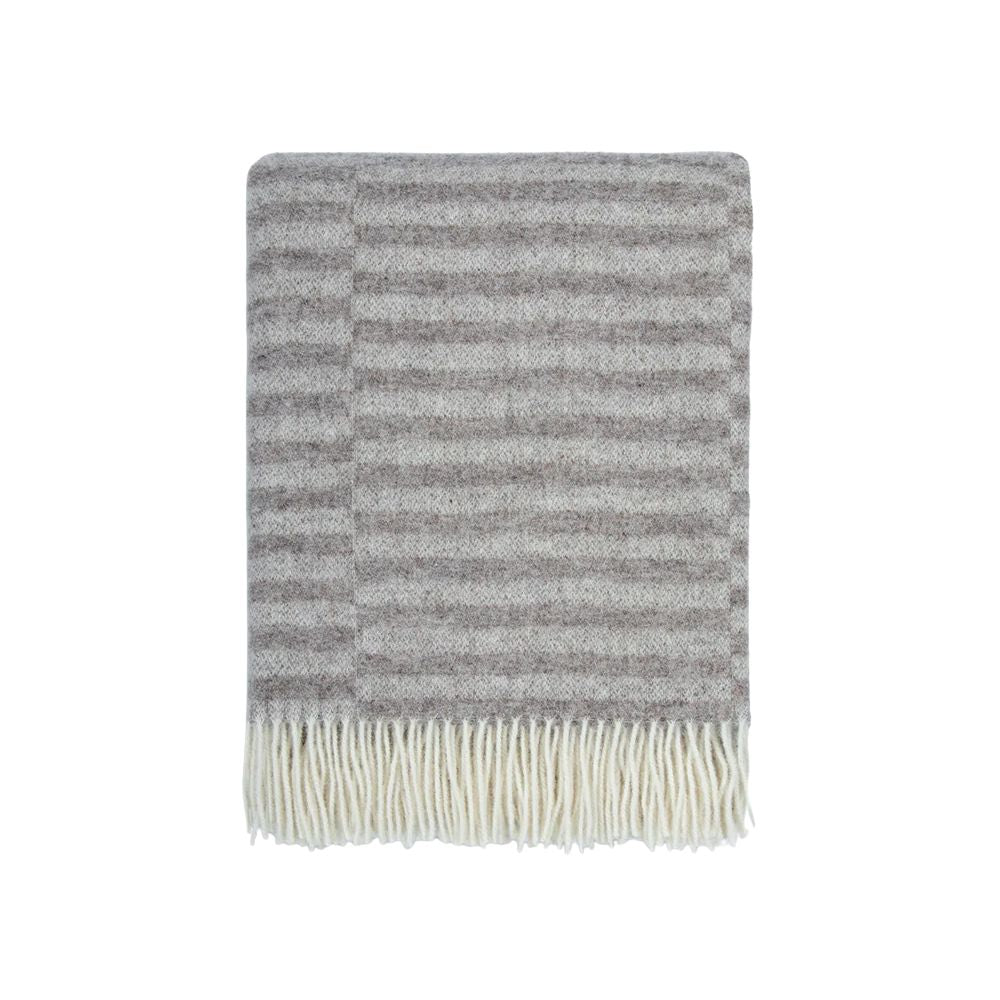 Noah Throw in Oatmeal