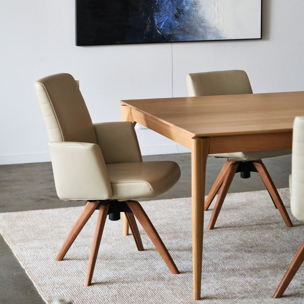 Hugo Dining Table