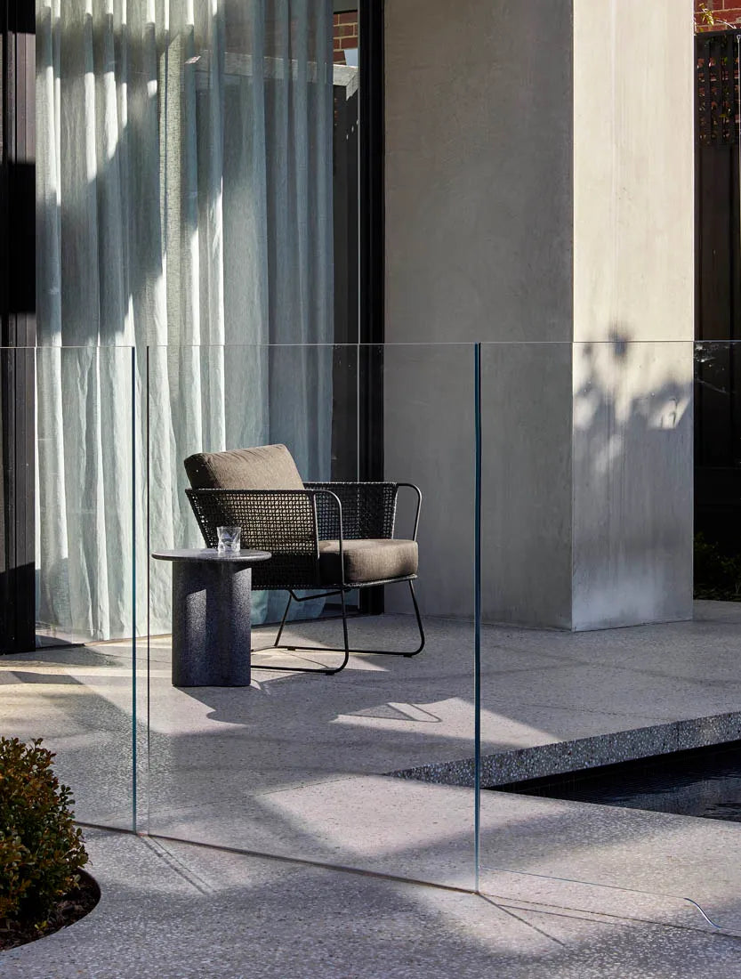 Artie Outdoor Wave Side Table in Warm Sand