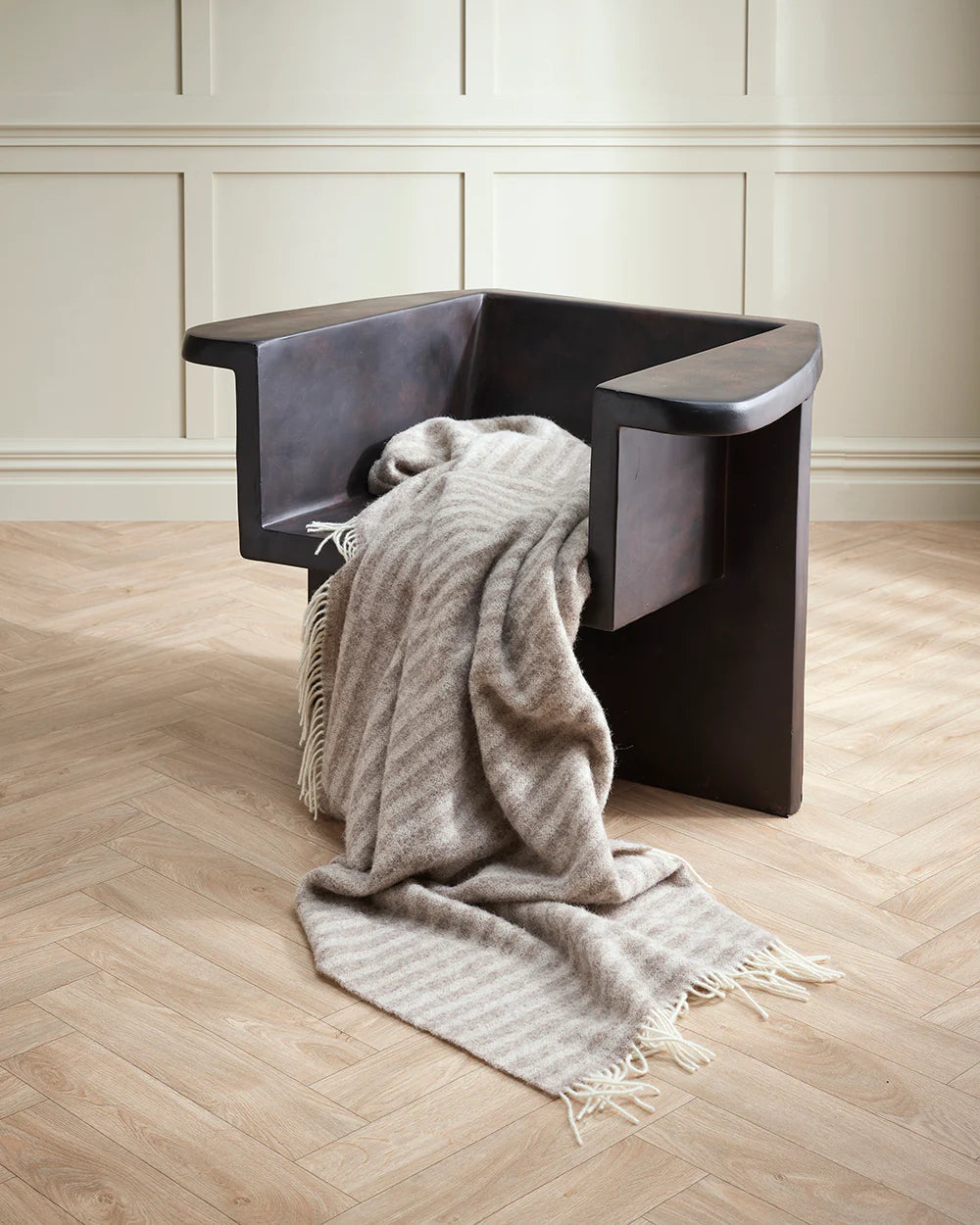 Noah Throw in Oatmeal